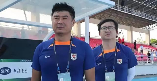 足协杯拿到, 球迷建议他, 然而鲁能光 足协杯拿到, 球迷建议他, 然而鲁能光