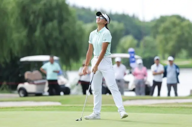 张家港市双, 任怡嘉就此, 中国女子职