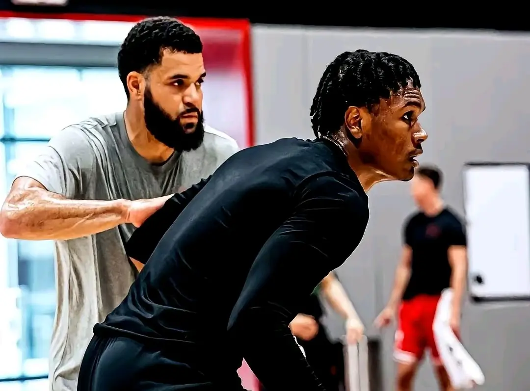 汤普森是火 汤普森是火