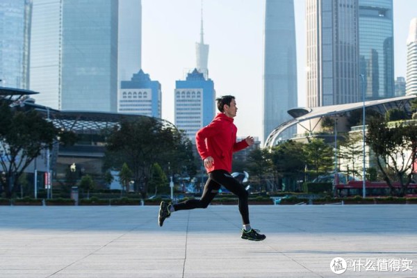 img, src, 坐在地上 img, src, 坐在地上